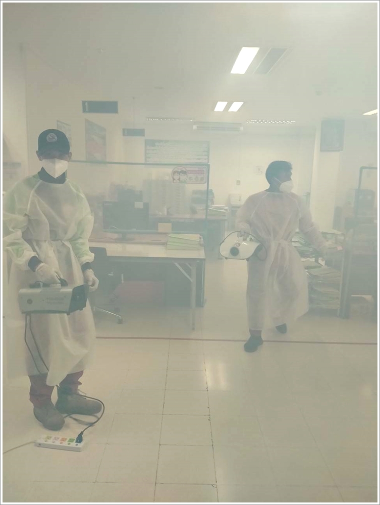 ﻿สำนักงานบังคับคดีจังหวัดสมุทรสงคราม ได้ดำเนินการฉีดพ่นน้ำยาฆ่าเชื้อโรคเพื่อป้องกันการแพร่ระบาดของโรคติดเชื้อไวรัสโคโรนา 2019 (COVID-19)